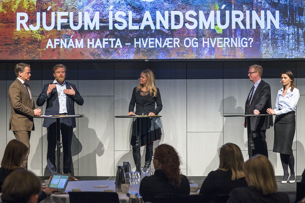 Umræður á vef.jpg