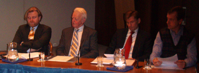 Frummælendur á gjaldmiðilsfundi