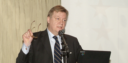 Anders Blom, PL. Anders Blom, PL.