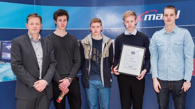 Þorsteinn Víglundsson, framkvæmdastjóri SA, ásamt verðlaunahöfum Framhaldsskólans í Vestmannaeyjum.