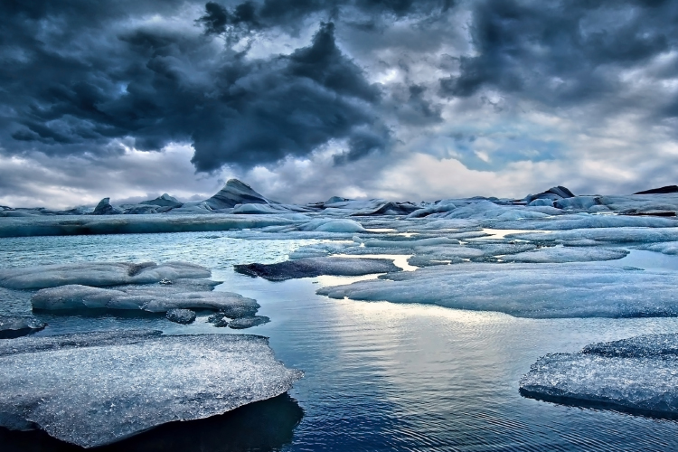 NM94598-flutningar-á-norðurslóðum-750x500.jpg (1)