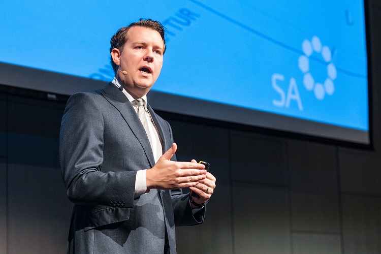 Halldór Benjamín í Hörpu.jpg